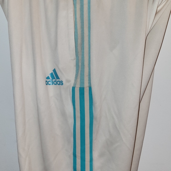 Adidas tampered leg joggers - Picture 3 of 3